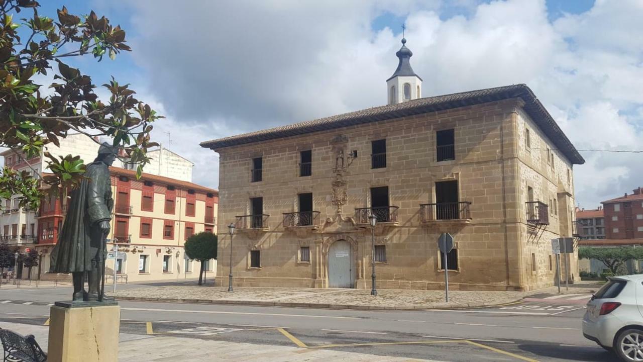 Apartamento Entrevinas En El Corazon De La Rioja Fuenmayor ภายนอก รูปภาพ